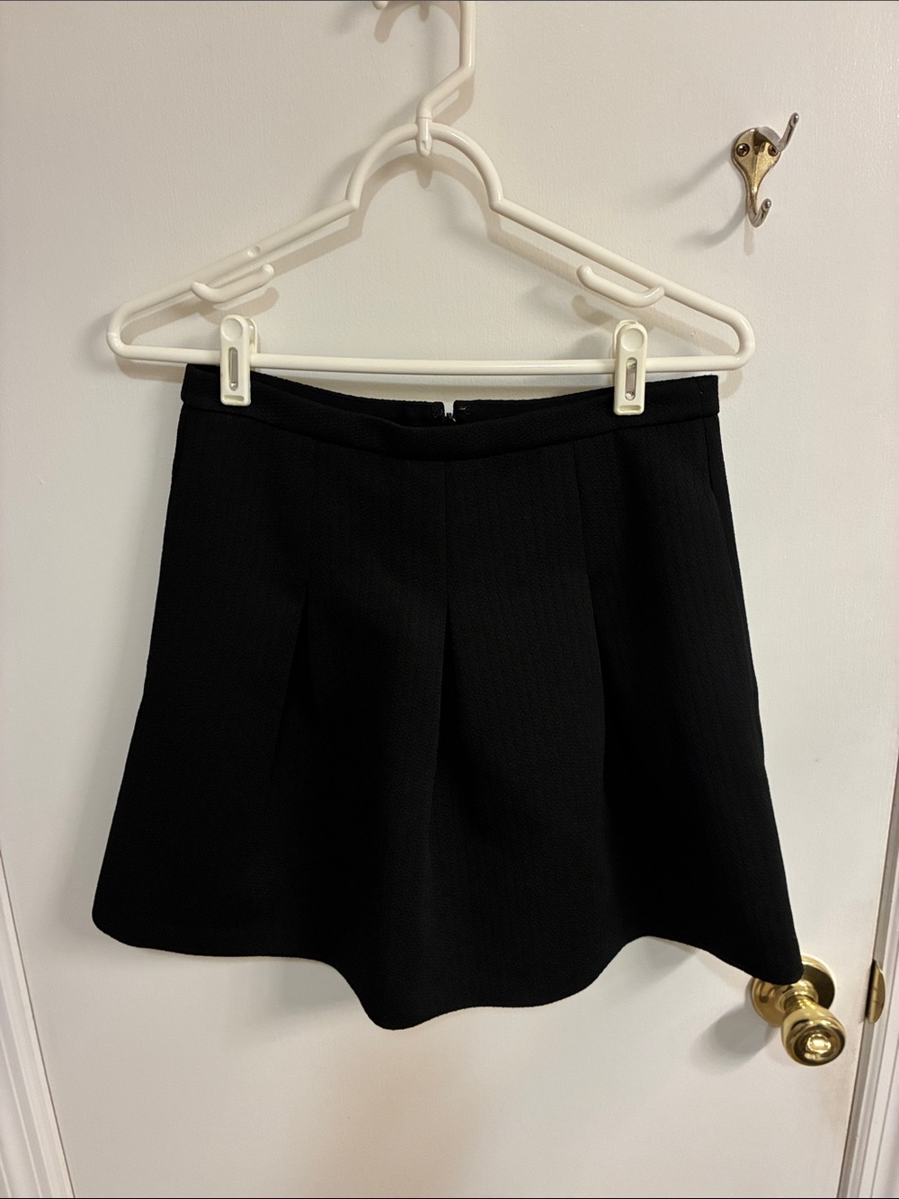 Madewell Black Mini Skirt with Subtle Pleats Sz 0
